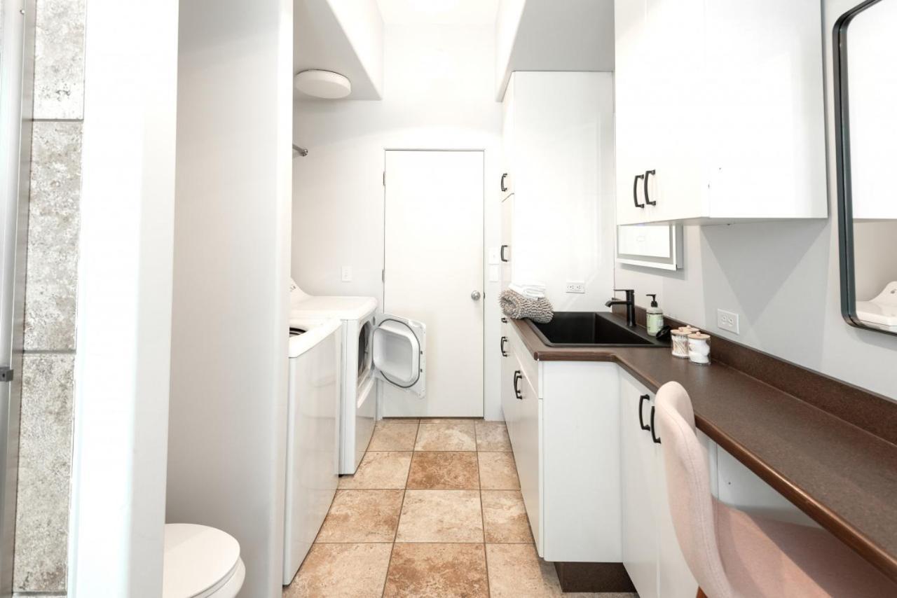 115 N Main Huge 2 Bedroom Unit On Main Street Saint Charles Dış mekan fotoğraf
